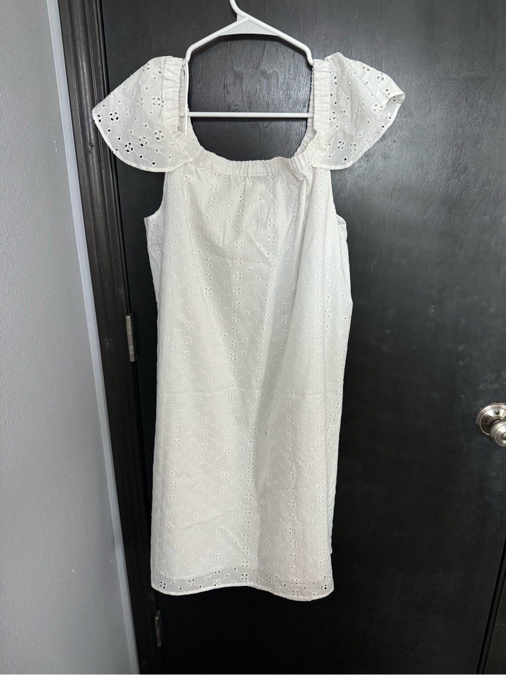 NWT White Eyelet Ruffle-Sleeve Summer Dress